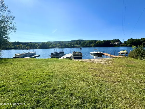 Lake Luzerne, NY 12846,46 Hudson Court