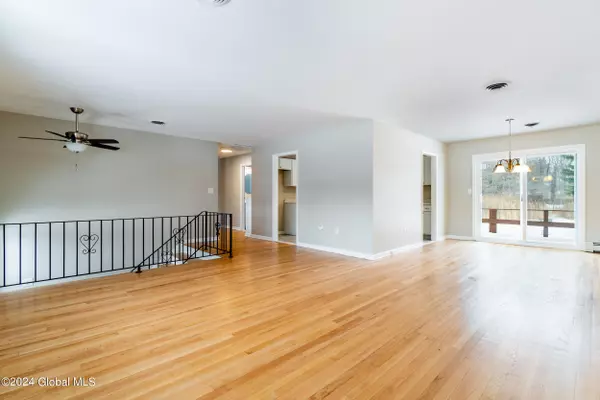 Bethlehem, NY 12158,274 Elm Ave E