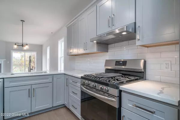 Colonie, NY 12110,34 Priddle Lane