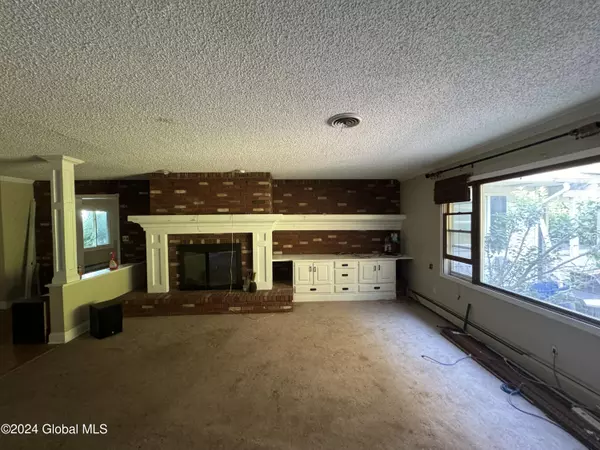 Colonie, NY 12211,417 Albany-Shaker Road