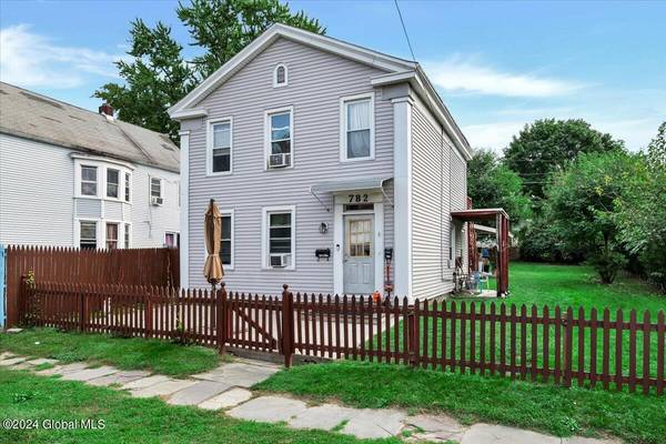 782 3rd Avenue, Troy, NY 12182