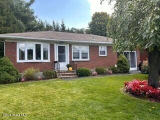 2 Deerwood Drive, Colonie, NY 12205