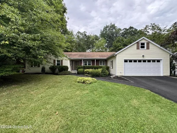 Niskayuna, NY 12309,13 Chestnut Lane