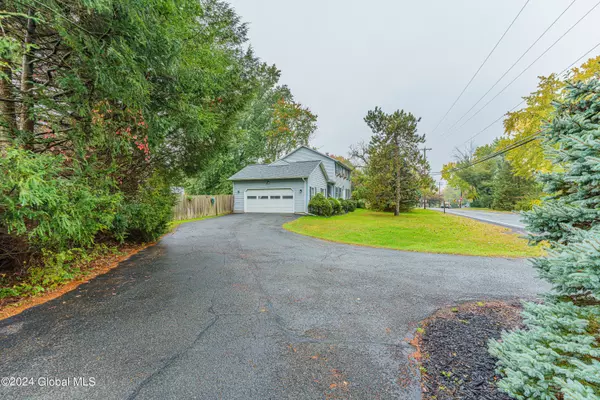 Colonie, NY 12110,5 Pollock Road