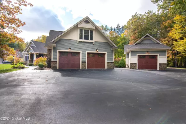 Wilton, NY 12866,25 Foxhound Run