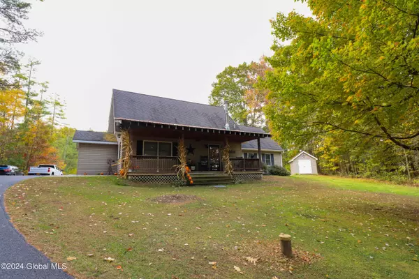 88 County Rt 25, Granville, NY 12832