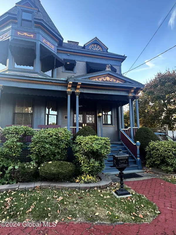 Troy, NY 12180,140 Oakwood Avenue