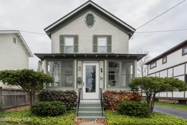 37 Webster Street, Saratoga Springs, NY 12866