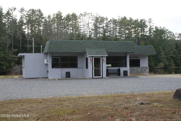 5810 State Route 8, Chester, NY 12817