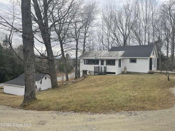 261 Fox Hill Road, Edinburg, NY 12134