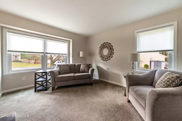 Stillwater, NY 12866,3 Travers Lane