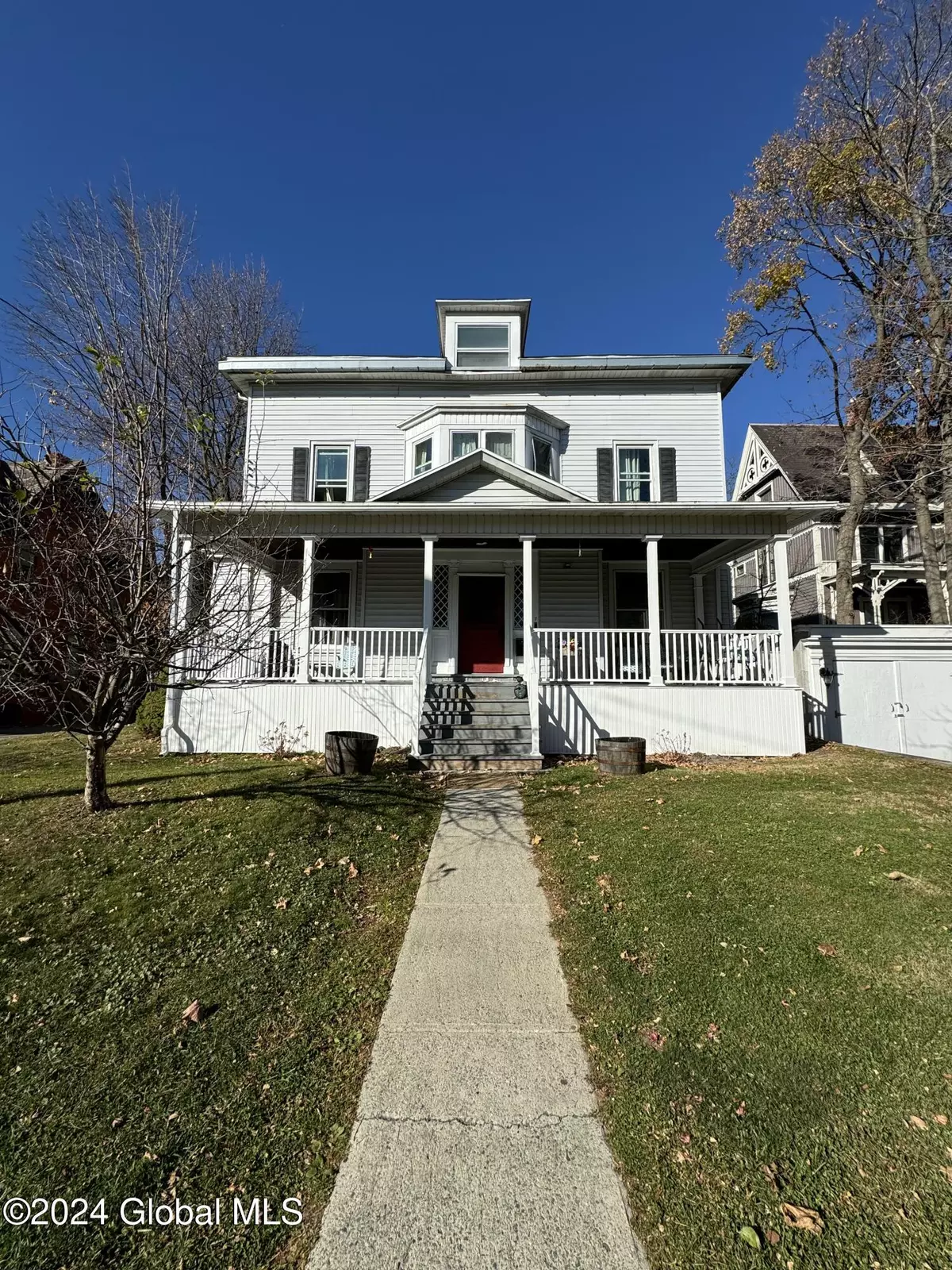 Troy, NY 12180,7 Collins Avenue