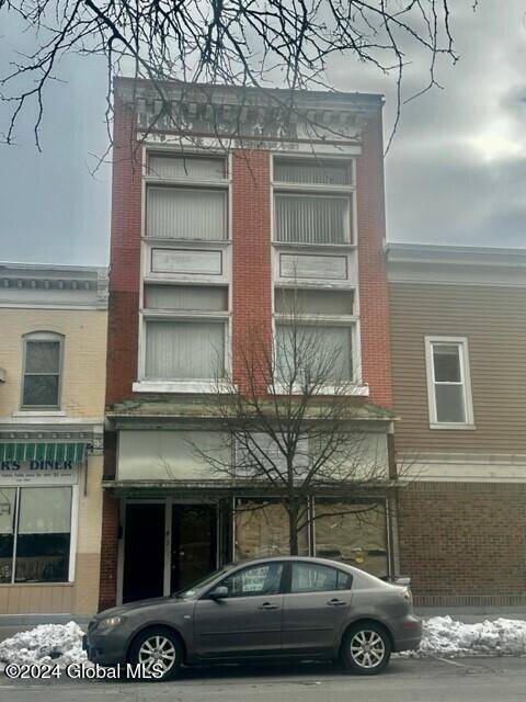 38 South Street, Glens Falls, NY 12801