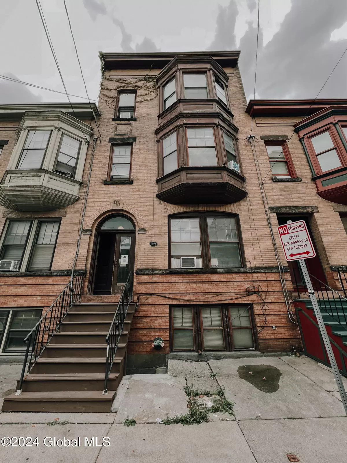 Albany, NY 12210,36 Spring Street