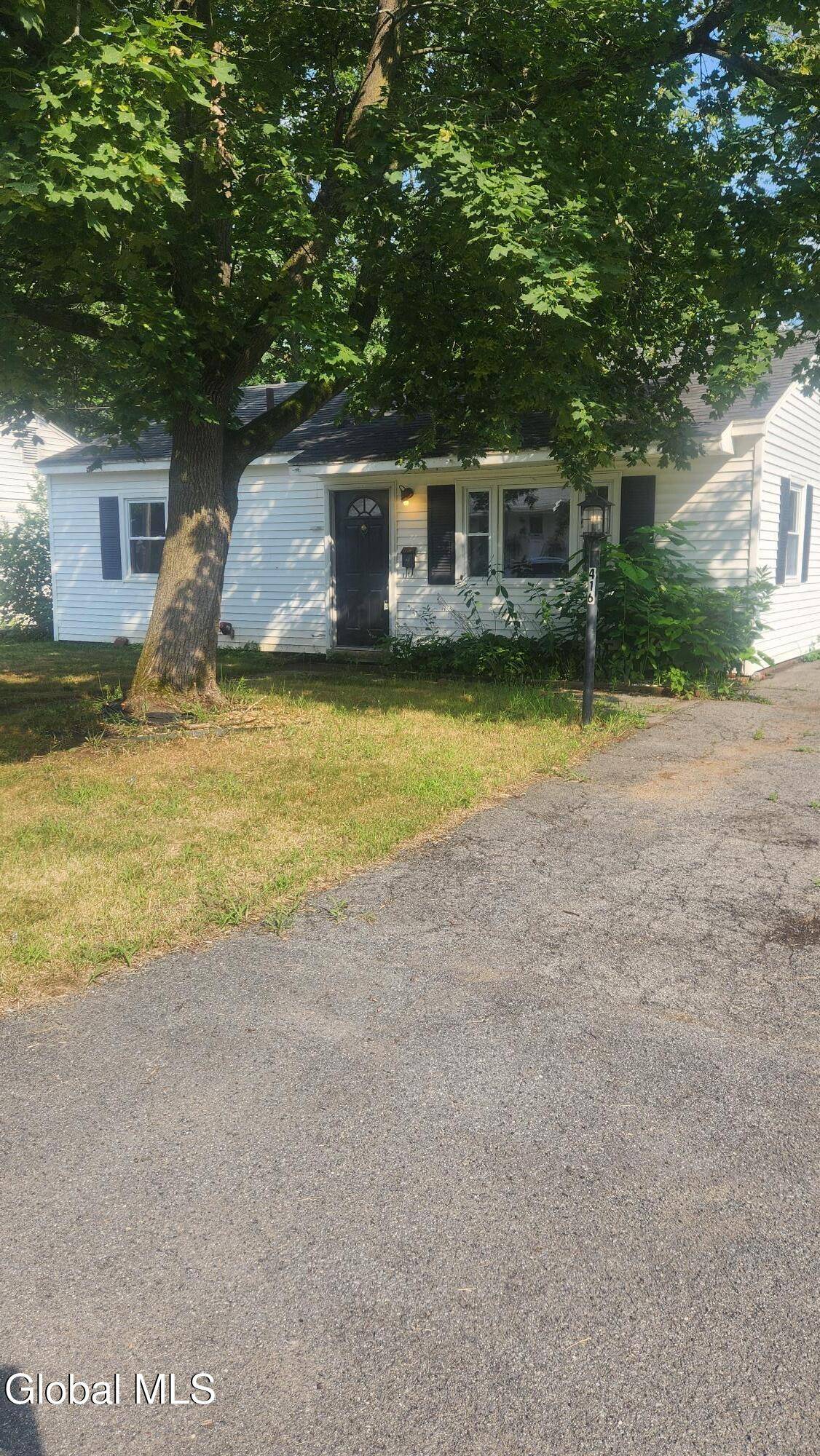 416 Clayton Road, Schenectady, NY 12304