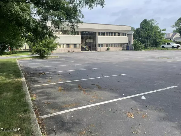 Colonie, NY 12205,1735 Central Avenue
