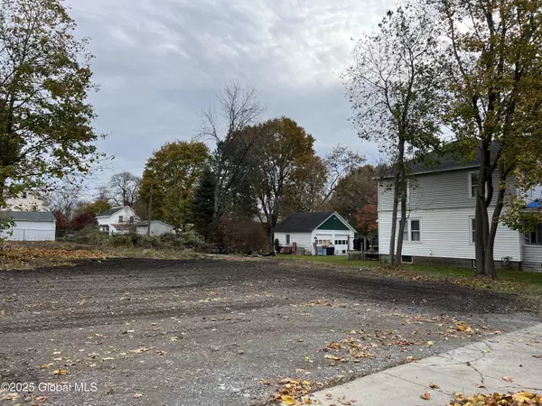 77 Cherry Street, Glens Falls, NY 12801