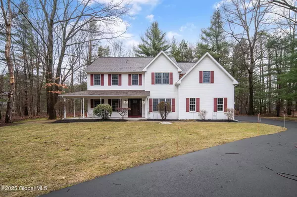 527 Clifton Park Ctr Road, Clifton Park, NY 12065