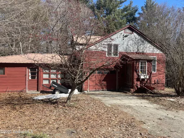198 Valentine Pond Road, Horicon, NY 12860
