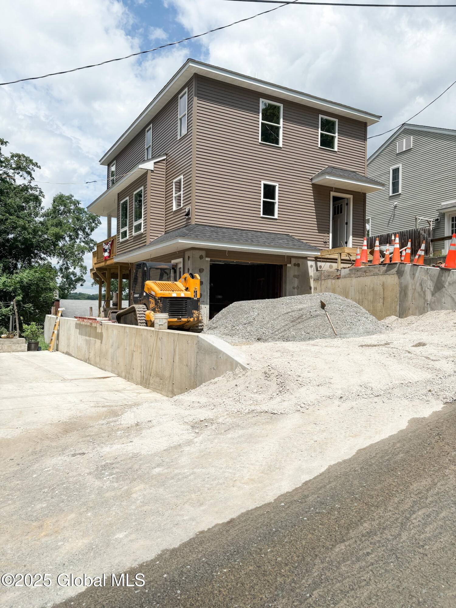 26 1st Street, Schodack, NY 12033