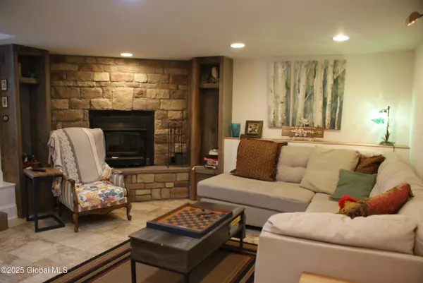 Lake George, NY 12845,17 Sagamore Street