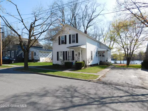 8 Riverview Street, South Glens Falls, NY 12803