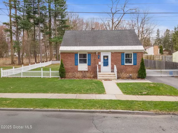 65 Brent Street, Colonie, NY 12205