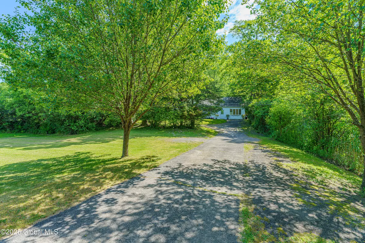 East Greenbush, NY 12144,3314 River Road