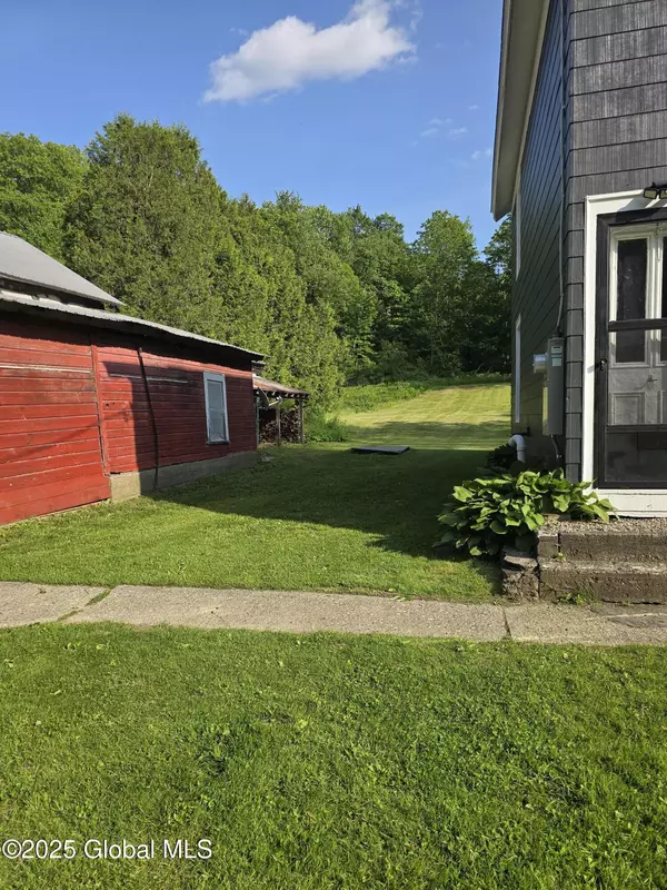 Cambridge, NY 12834,1054 Vly Summit
