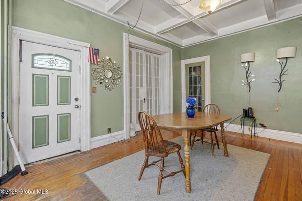 Troy, NY 12182,842 2nd Avenue