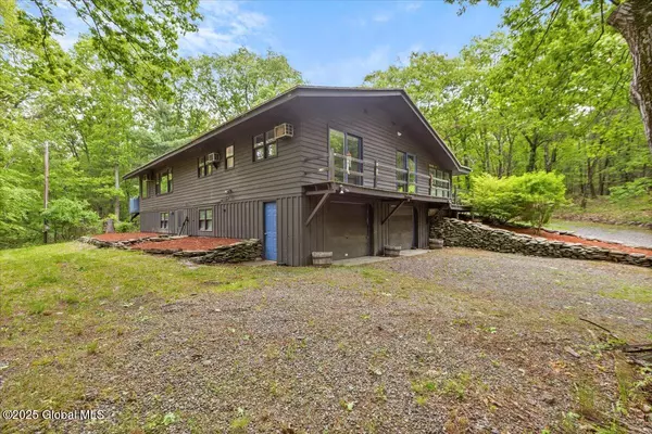 100 Schnackenberg Road, Ghent, NY 12075