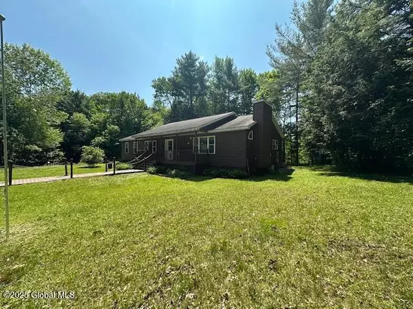 Moriah, NY 12960,261 Chipmunk Lane