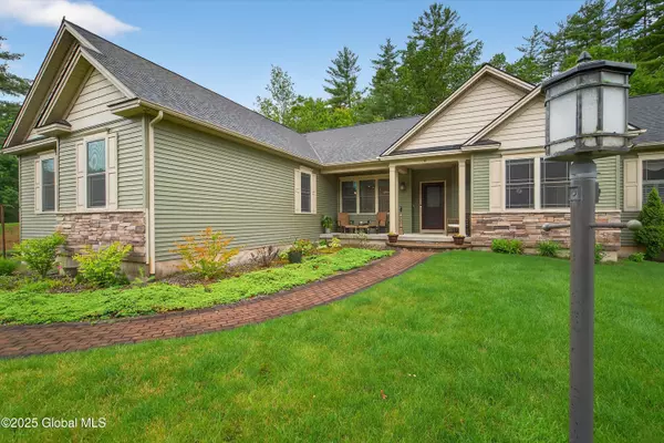 Saratoga, NY 12866,6 Corinne Court