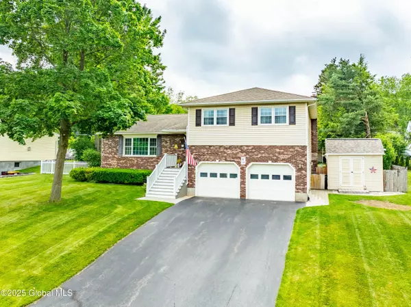 34 Aspen Road, Colonie, NY 12110