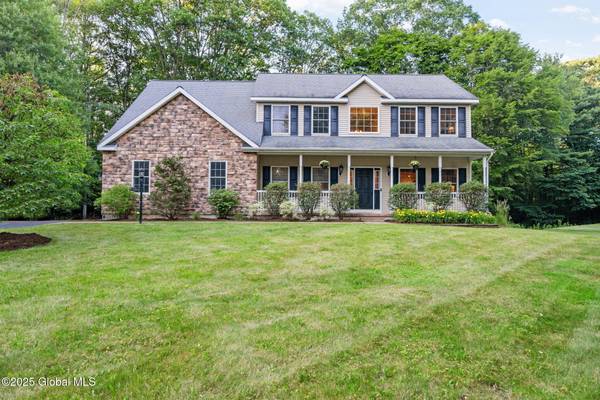 79a Southbury Road, Clifton Park, NY 12065