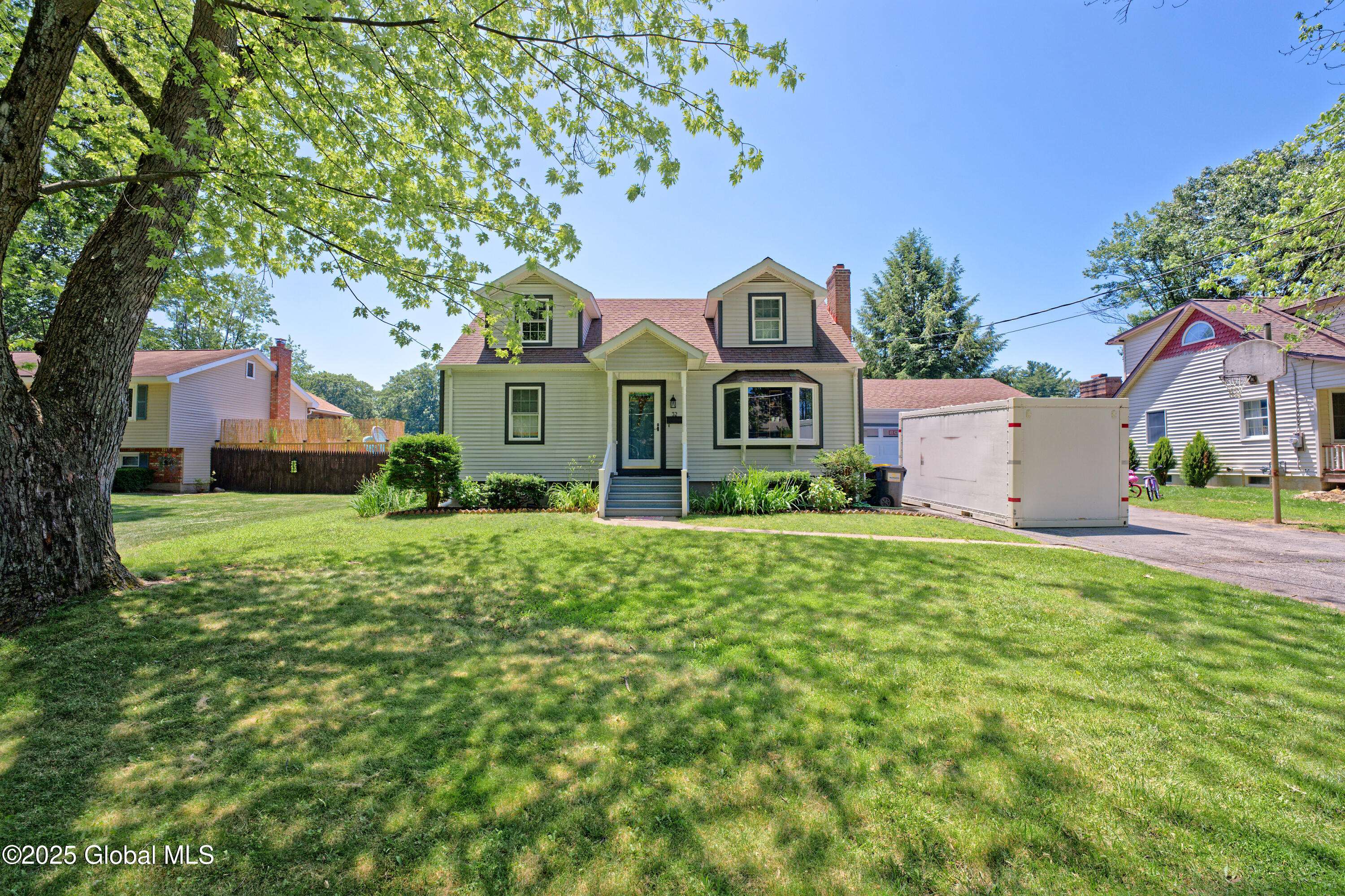 32 Fredericks Road, Glenville, NY 12302