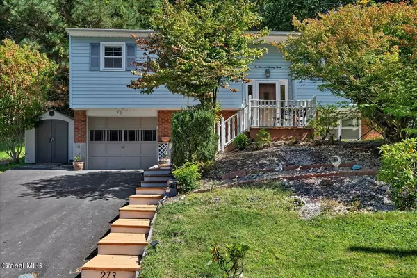 273 Pinehurst Avenue, East Greenbush, NY 12144