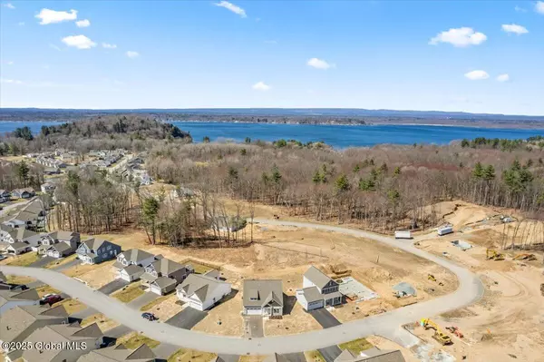Stillwater, NY 12866,97 Lakepointe Way