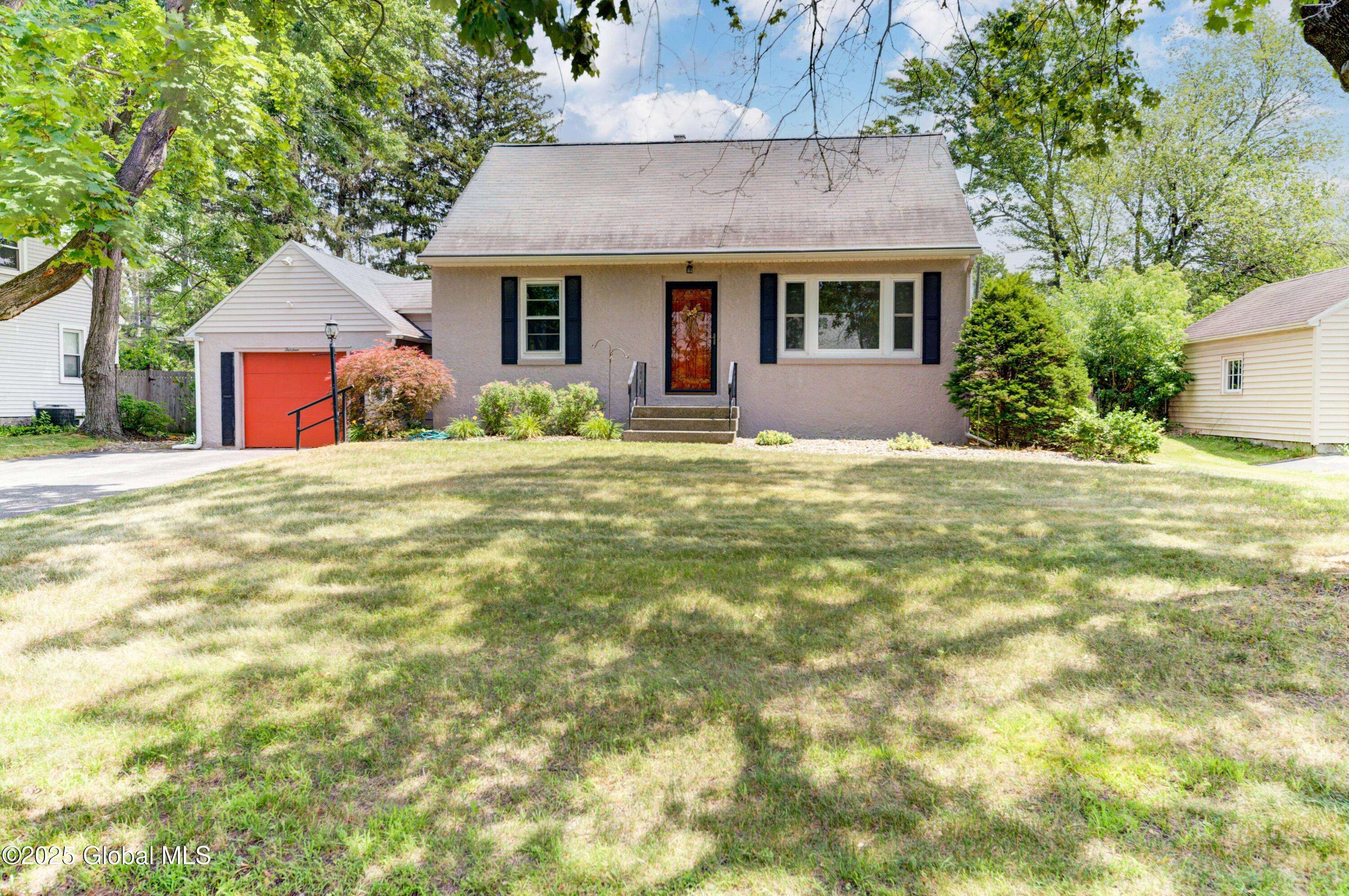 13 Swayze Drive, Colonie, NY 12110