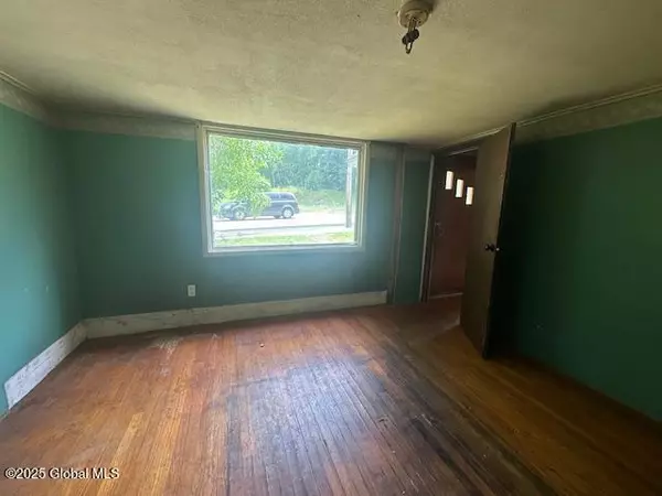 Moriah, NY 12974,3141 Broad Street