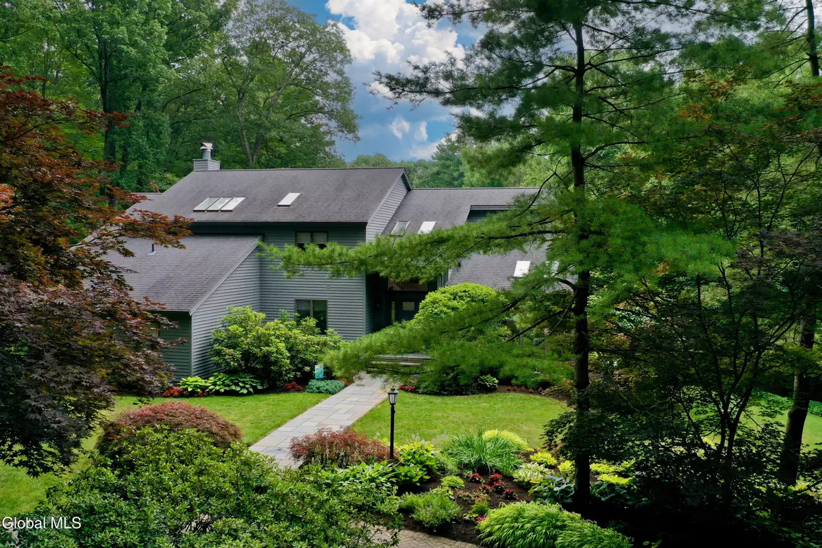 Clifton Park, NY 12065,14 Friar Tuck Court