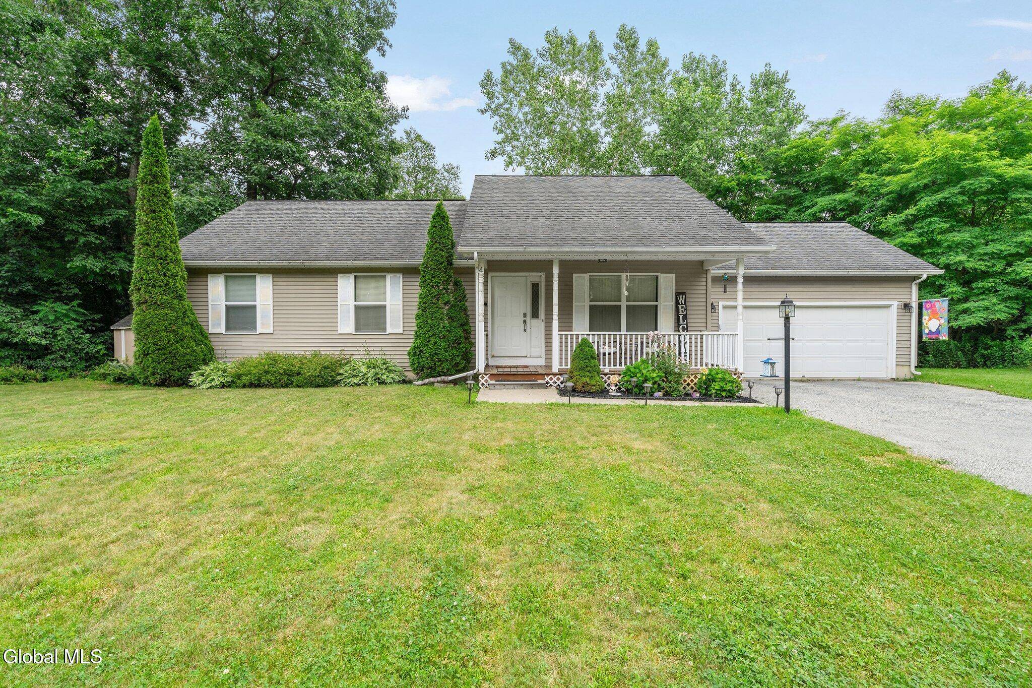 4 Mockingbird Lane, Moreau, NY 12831
