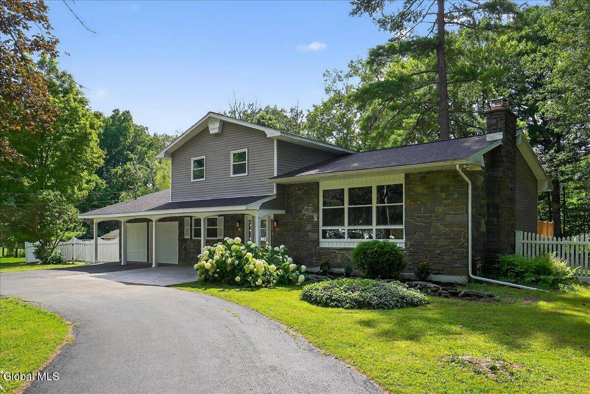 7 Colonie Avenue, Colonie, NY 12110