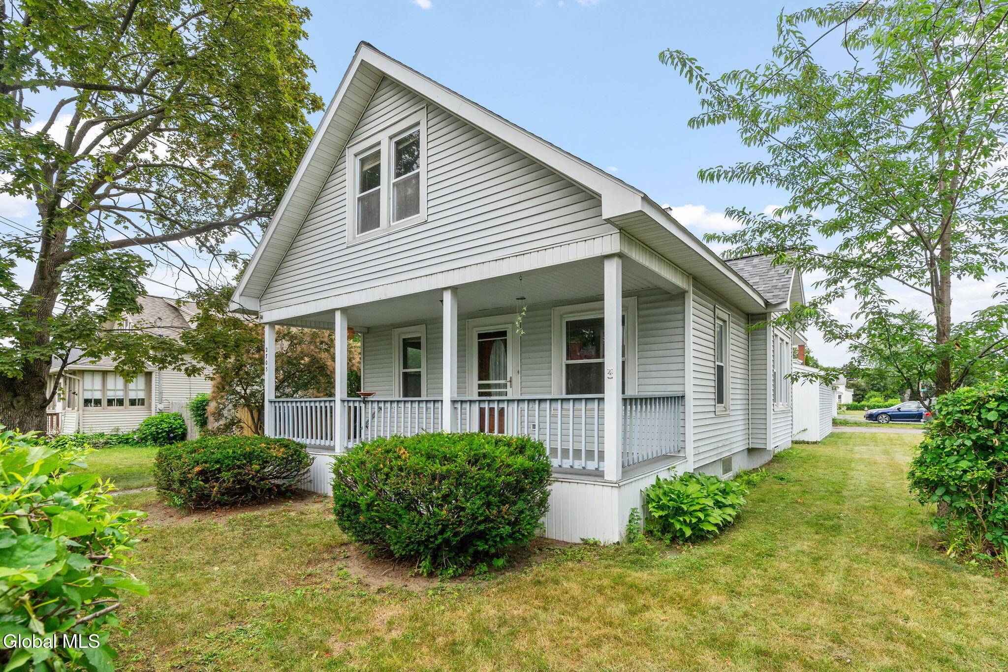 2703 Augustine Avenue, Rotterdam, NY 12306