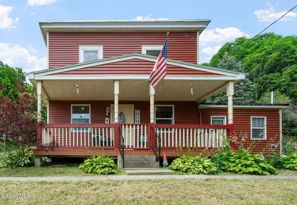 Hoosick Falls, NY 12090,44 Ball Street