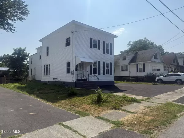 Menands, NY 12204,11 Clifford Road #Floor 1