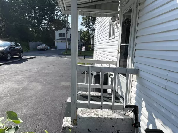Schenectady, NY 12304,325 Gifford Road