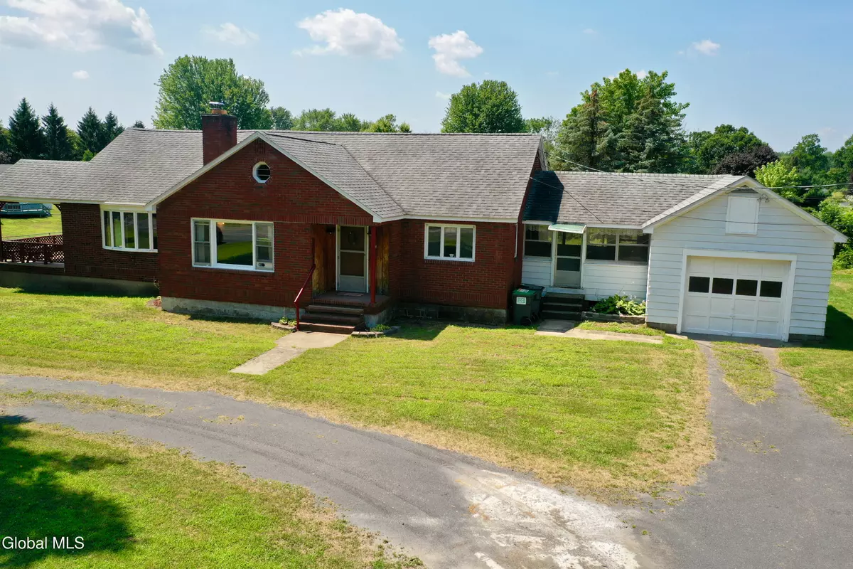 Waterford, NY 12188,268 Middletown Road