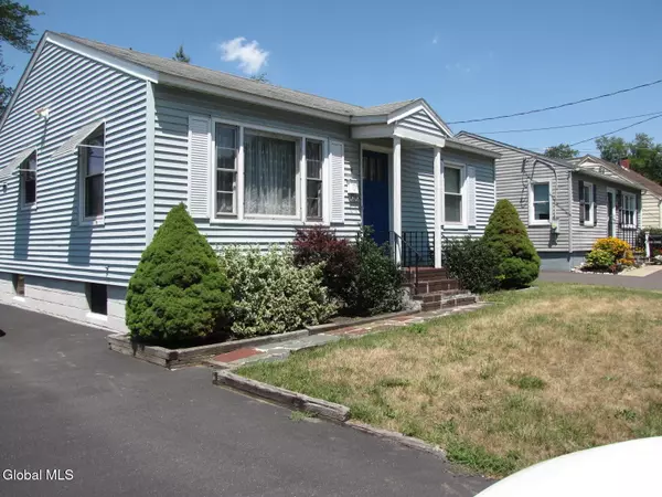 Colonie, NY 12205,7 Warmington Street