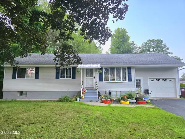 2110 Nahant Street, Schenectady, NY 12306
